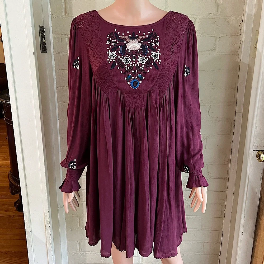 Free People size Small burgundy purple flowy embroidered boho flowy dress